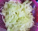Hình bước làm 1 của món Salad bắp cải cá hộp cho ngày giảm cân