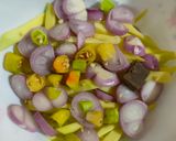 Foto langkah ke 2 dari resep 408. Cacapan Mangga Muda / Cacapan Hampalam.