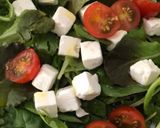 Foto del paso 2 de la receta Ensalada templada de verano con salmón y miel mostaza