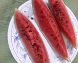 A picture of step 2 of Sliced Water Melon.