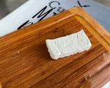 Une image de l'étape 10 de Salade de melon au concombre, tomate noire, oignon rouge et feta.