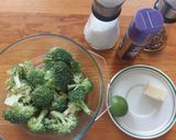 Foto del paso 1 de la receta: Brócoli a la mantequilla con limón en microondas