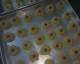 Foto langkah ke 2 dari resep Coffee cookies.