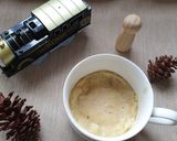 Foto langkah ke 3 dari resep 1 Min Banana Cake Microwave.