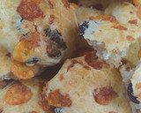 Foto del paso 3 de la receta: Pancitos Tipo Chipá con  Nueces y Pasas de Uva🧉🧉