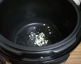 Foto del paso 3 de la receta: Albóndigas de merluza en olla eléctrica