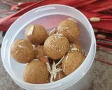 A picture of step 6 of Besan laddo with gud powder.