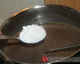 Φωτογραφία βήματος 2 της συνταγής Γλυκό με σαβαγιάρ, φράουλες και σοκολάτα