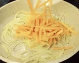 Foto langkah ke 4 dari resep Cara Masak Orak Arik Telur Wortel Saus Tiram.