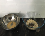 Foto del paso 1 de la receta: Tiras de pollo rebozadas de avena