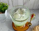 Foto langkah ke 3 dari resep Es Kelapa Syrup Melon.