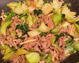 A picture of step 1 of Stir-Fried Bok Choy with Beef.