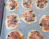 Foto del paso 7 de la receta: Crema de setas y mini pizza de hojaldre