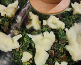 Foto del paso 5 de la receta: 🥘 Revuelto de remolacha, hojas de remolacha, huevo y muzzarella 🥘 Receta de aprovechamiento