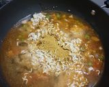 A picture of step 1 of Veg maggi.