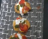 A picture of step 4 of Aloo pakora chat.