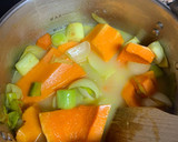 Foto del paso 3 de la receta: Crema de calabaza y zanahoria