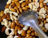 A picture of step 5 of Makhana chiwda.