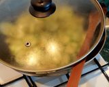 Foto del passaggio 7 della ricetta Orecchiette con Zucchine e Patate al Parmigiano Reggiano