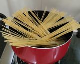 Foto langkah ke 1 dari resep Spaghetti Aglio E Olio Sedap & Gurih.