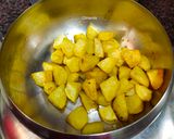 ""গোবিন্দভোগ চাল দিয়ে পেঁপে ঘন্ট"" (gobindobhog chal diye pepe ghonto recipe in Bengali) রেসিপির ধাপ 2 ছবি