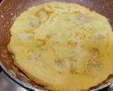 Foto del paso 3 de la receta: Tortilla de gambas