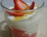 Foto del paso 2 de la receta: Yogur griego con fresas