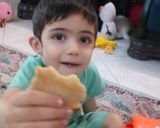 عکس مرحله 6 از دستور پنکیک شکلاتی با کمک داداش کوچولوم