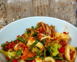 Foto langkah ke 7 dari resep Balado Cumi Brocis (Brokoli Buncis).