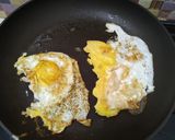 Foto langkah ke 1 dari resep Telur dan Tempe Masak Kecap Simpel Lezat.