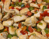 Foto del paso 3 de la receta: Pechuga de pollo con pimientos