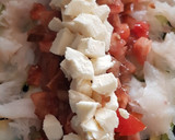 Foto del paso 2 de la receta: Ensalada de bacalao ahumado, aguacate, tomate y mozzarella