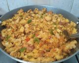 A picture of step 6 of Bread Upma.