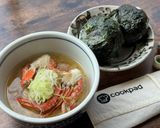 A picture of step 3 of Japanese Crab Miso Soup.