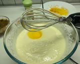 Foto del passaggio 3 della ricetta Cassola ebraica romanesca - dolce di ricotta senza farina
