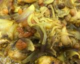 A picture of step 3 of Tagine with Onions and Raisins 😍.
