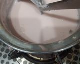 A picture of step 1 of Fruit trifle.