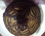 A picture of step 6 of Zebra cake.