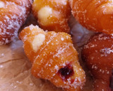 Foto del paso 19 de la receta: Mini croissants con masa brioche rellenos de crema y coulis de arándanos
