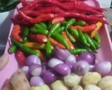 Foto langkah ke 1 dari resep Sambal Hitam Khas Bebek Madura.