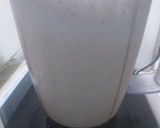 A picture of step 1 of Dates and almond shake.