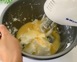 Foto langkah ke 2 dari resep Buttercream Homemade.