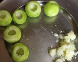 A picture of step 2 of Stuffed Apple gourd.