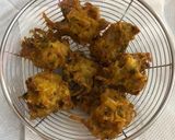 A picture of step 7 of Potato Laccha Pakoda.