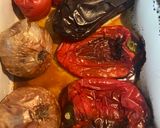 Foto del paso 1 de la receta: Cocas de Sant Joan !!!!!1=Sobrasada, queso de cabra, miel y huevo de codorniz … 2 = de escalivada …