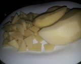 Foto del paso 1 de la receta: 🍳Tortilla de papas con ensalada de tomates y zanahorias🥔🍅🥕