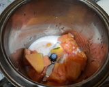 A picture of step 2 of Organic Papaya milk shake.