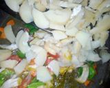 A picture of step 3 of Potato with vegetables.