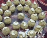 A picture of step 3 of Suji or Semolina Laddoos.