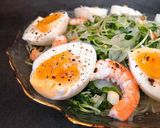 Hình bước làm 3 của món Salad Rau Mầm, Trứng Lòng Đào Và Tôm